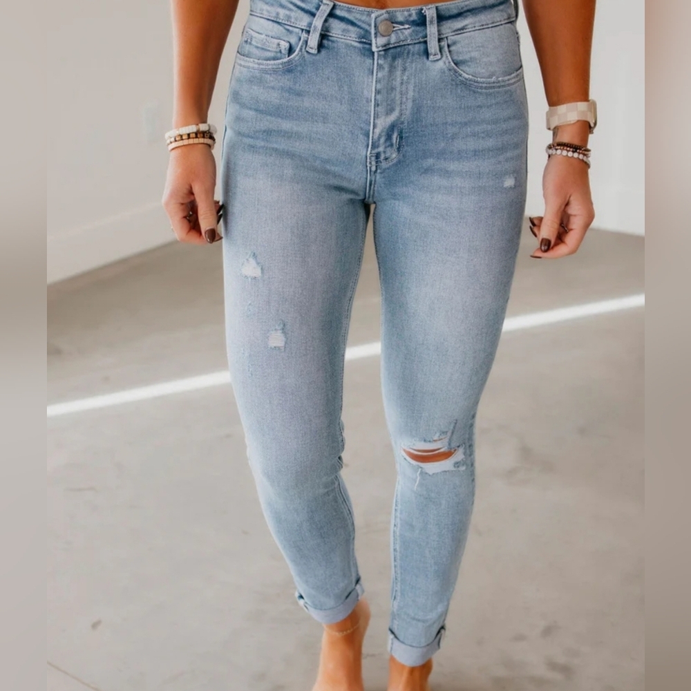 Lovervet Distressed Skinny Jean Medium Wash